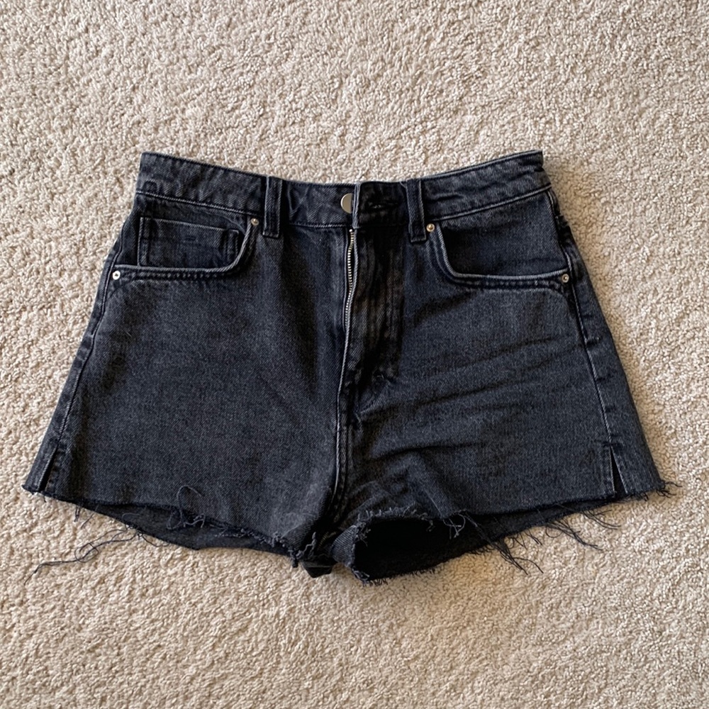 Black Zara jean shorts size 4